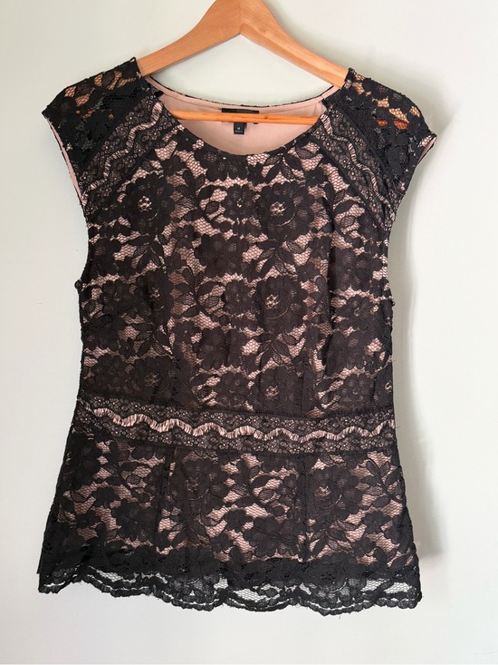 The Limited Tops - The Limited Black Lace Blouse Medium Nude Lined Floral Cap Sleeve Top